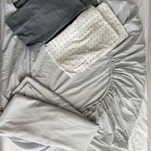 Twin size sheet set & 6 pillowcases